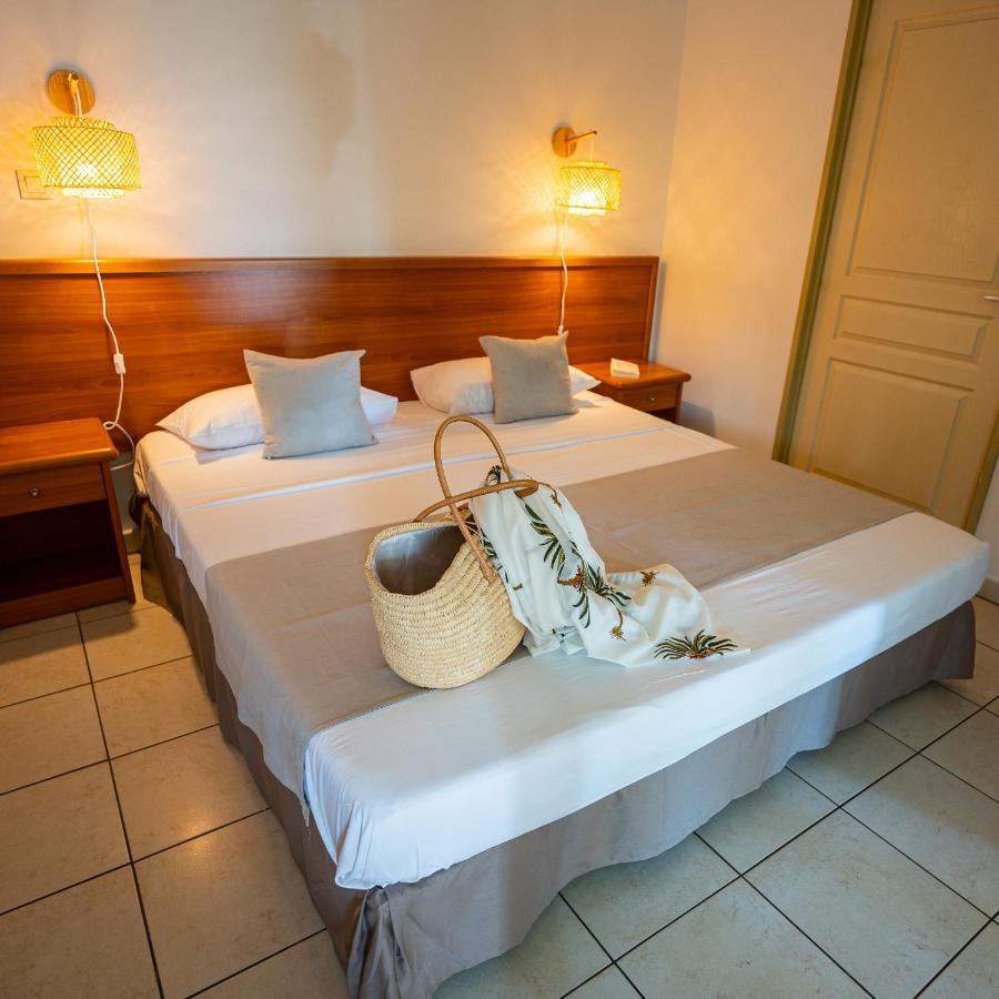 Le Kerveguen Otel Saint-Gilles-les Bains Dış mekan fotoğraf