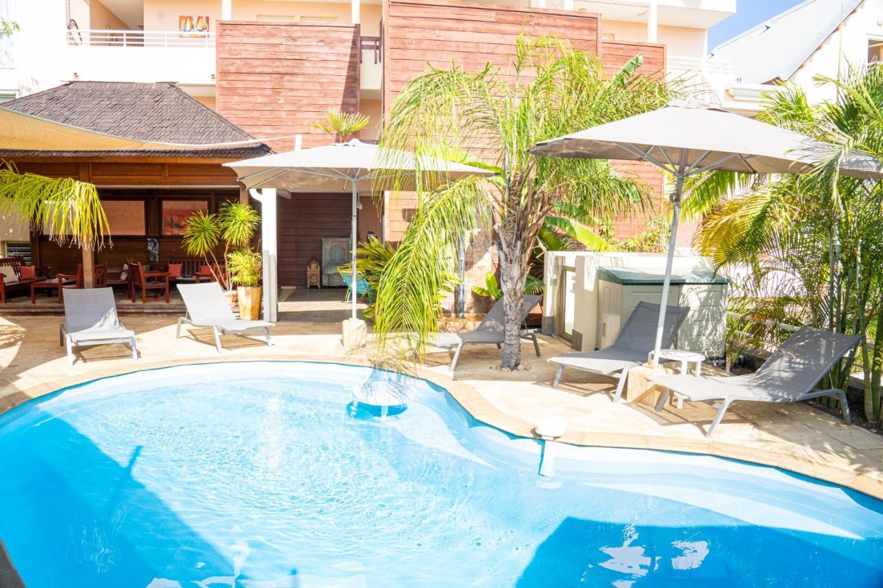 Le Kerveguen Otel Saint-Gilles-les Bains Dış mekan fotoğraf
