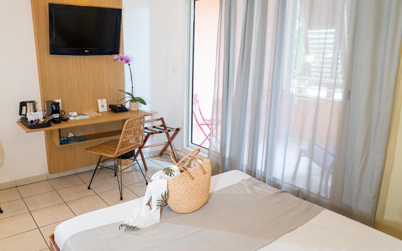 Le Kerveguen Otel Saint-Gilles-les Bains Dış mekan fotoğraf