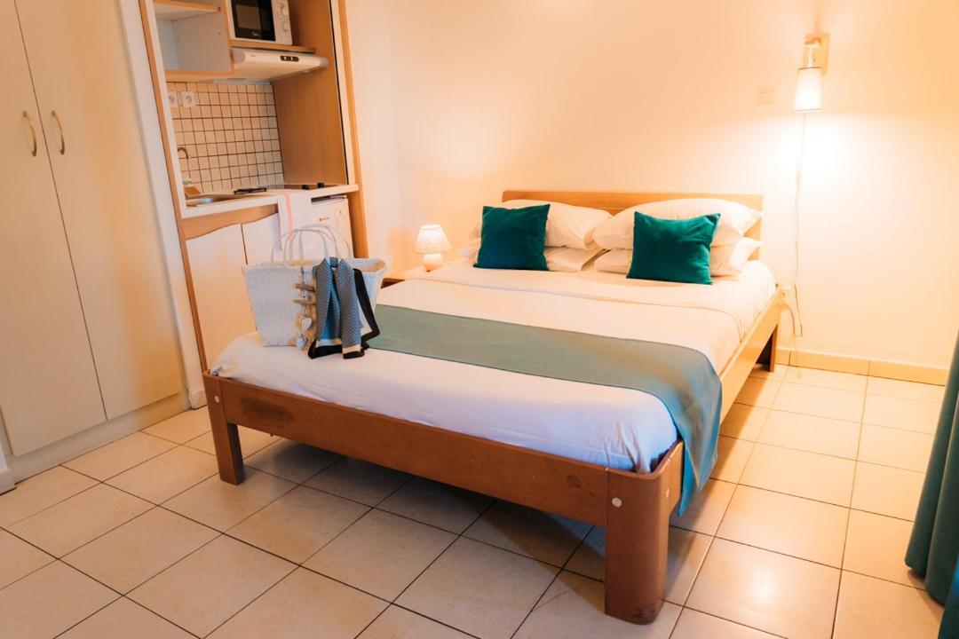 Le Kerveguen Otel Saint-Gilles-les Bains Dış mekan fotoğraf