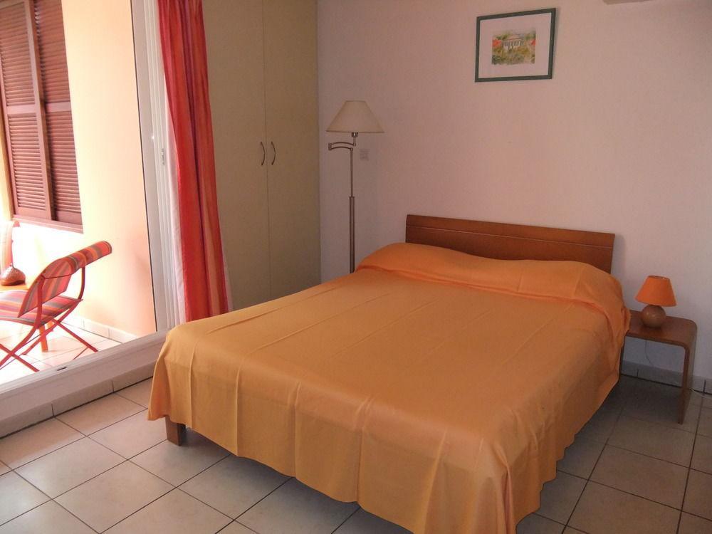 Le Kerveguen Otel Saint-Gilles-les Bains Dış mekan fotoğraf