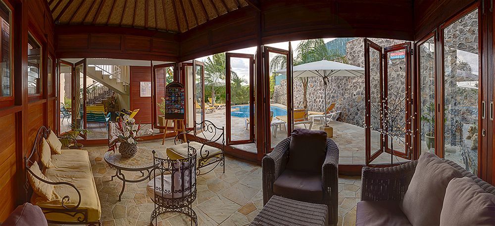 Le Kerveguen Otel Saint-Gilles-les Bains Dış mekan fotoğraf