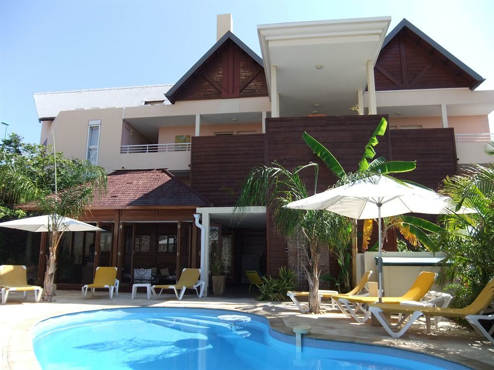Le Kerveguen Otel Saint-Gilles-les Bains Dış mekan fotoğraf
