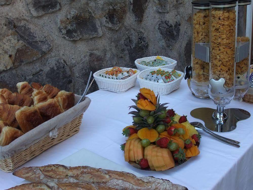 Le Kerveguen Otel Saint-Gilles-les Bains Dış mekan fotoğraf