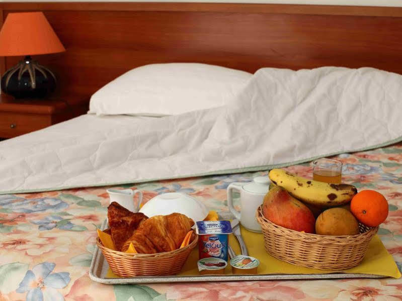 Le Kerveguen Otel Saint-Gilles-les Bains Dış mekan fotoğraf