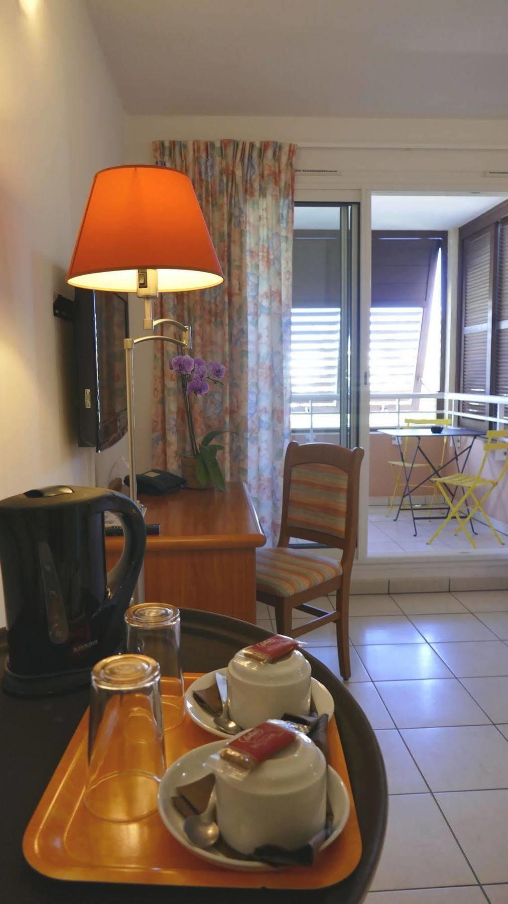 Le Kerveguen Otel Saint-Gilles-les Bains Dış mekan fotoğraf