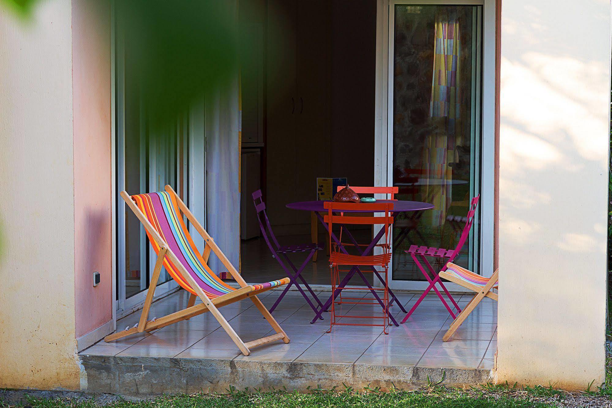 Le Kerveguen Otel Saint-Gilles-les Bains Dış mekan fotoğraf