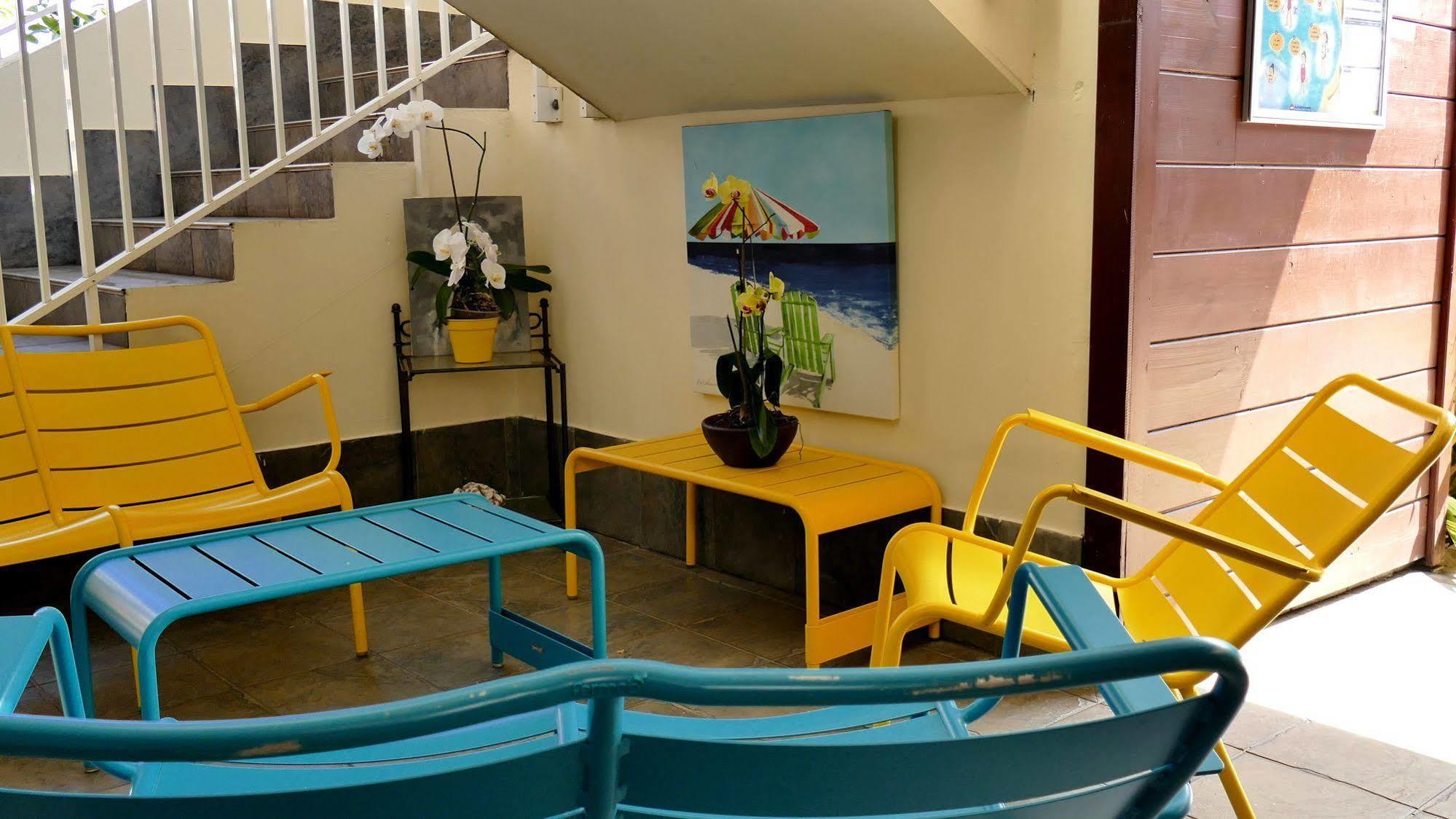 Le Kerveguen Otel Saint-Gilles-les Bains Dış mekan fotoğraf