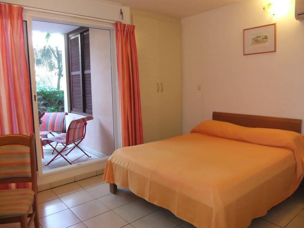 Le Kerveguen Otel Saint-Gilles-les Bains Dış mekan fotoğraf